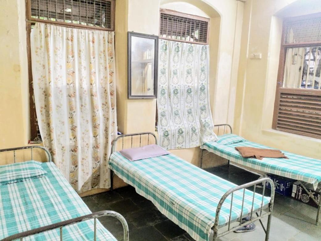 New Joshi Lodging House Hostel - Mumbai — Photos 2